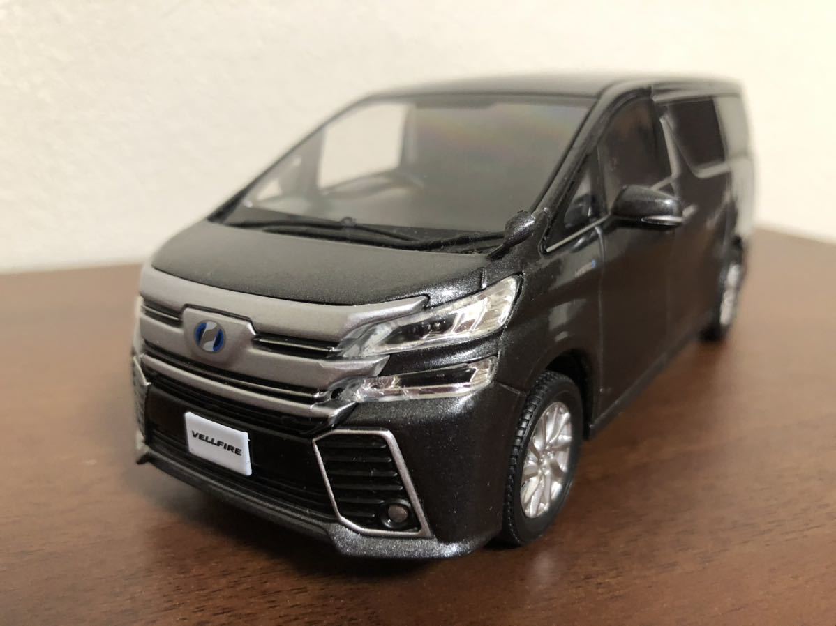 【安い，人気】 トヨタ カラーサンプル ヴェルファイア 30系前期 エアロ仕様 ミニカー TOYOTA VELLFIRE 1/30 非売品 グレーメタリック 色見本(トヨタ)｜売買されたオークション情報、yahooの商品情報をアーカイブ トヨタ