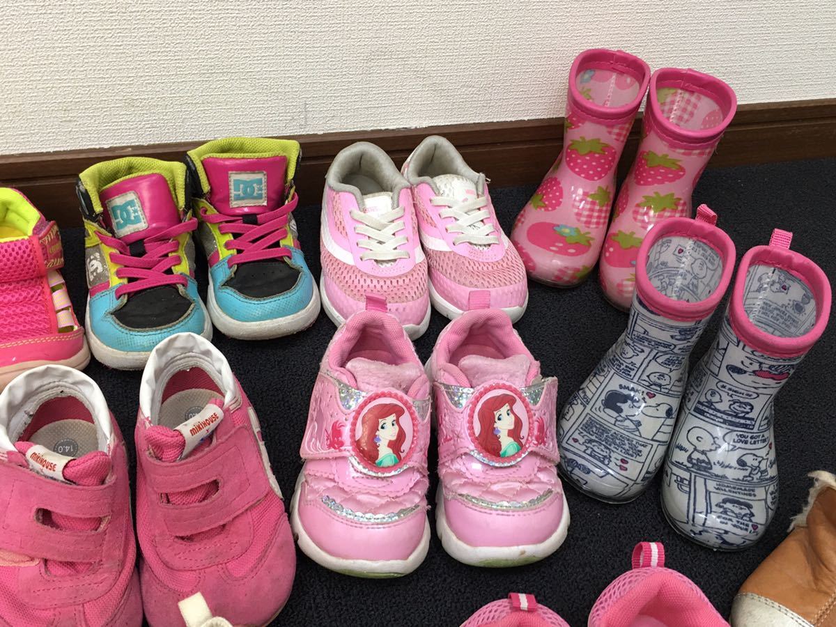 6 32 ベイビー キッズ 子供 女の子 靴 スニーカー 長靴 12 15 シューズ サイズ ブランド 色々 25点 まとめ売り 子供用 13cm 売買されたオークション情報 Yahooの商品情報をアーカイブ公開 オークファン Aucfan Com