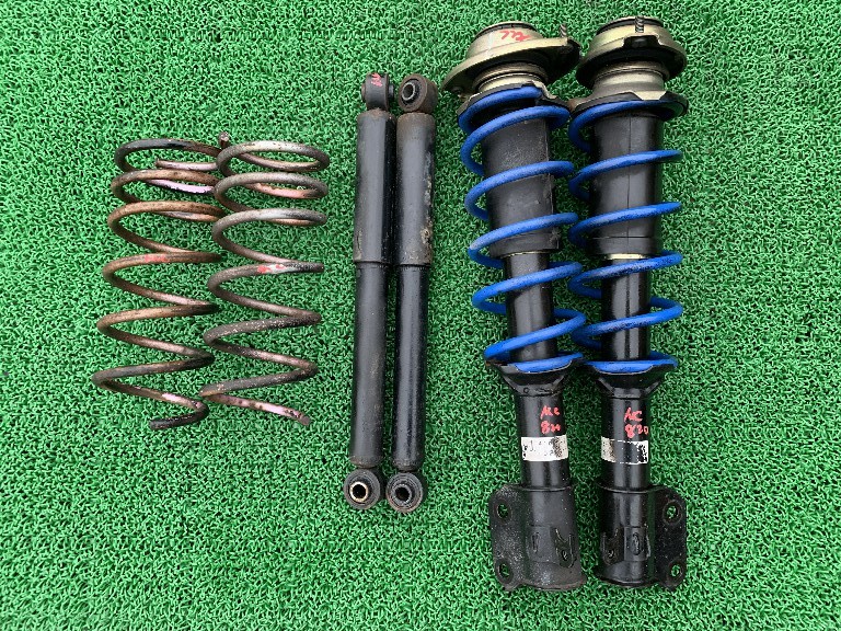 人気SALE，新品 MC21S MC22S ワゴンR MC12S MC11S サスペンション 左右 ストラット 漏れなし リアショックアブソーバー スプリング バネ(スズキ用)｜売買されたオークション情報、yahooの商品情報をアーカイブ公開 その他