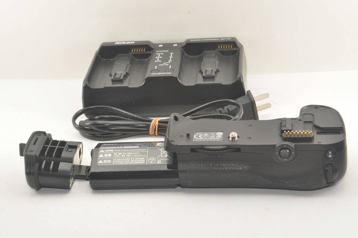 【動作品】Nikon D700＋ MB-D10 バッテリー2個 充電器付 動作品】Nikon D700＋ MB-D10 バッテリー2個 充電器付 ニコン Nikon