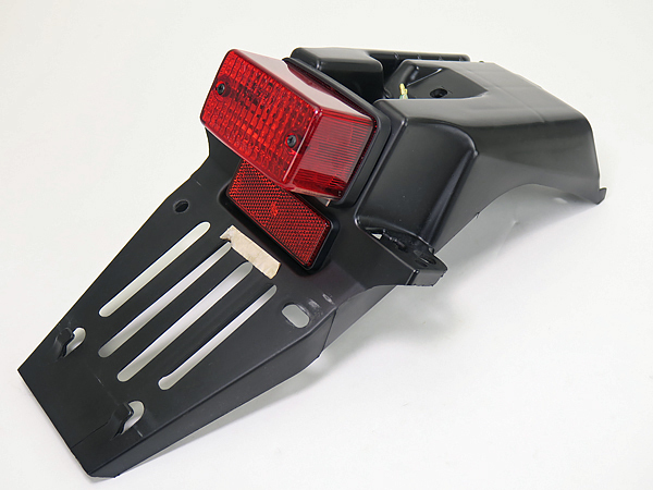 ☆CRM250AR (MD32) 純正リアフェンダー D1913 CRM250AR 純正 ホンダ 白