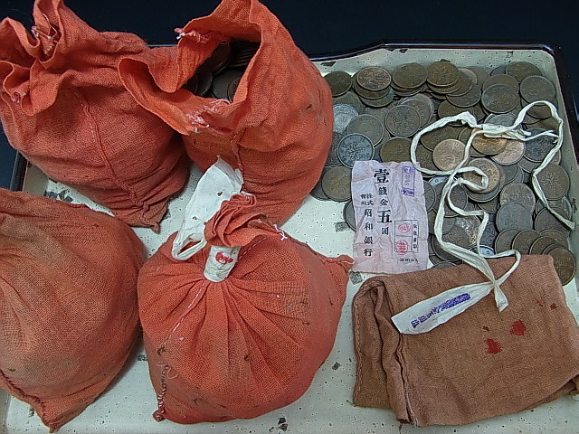 桐1銭青銅貨★約8.6Kｇ★昭和銀行印あり★未開封あり