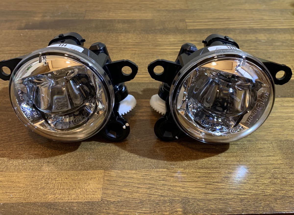 値下げ】新品☆ ダイハツ 純正 OP オプション LED フォグ ランプ左右 