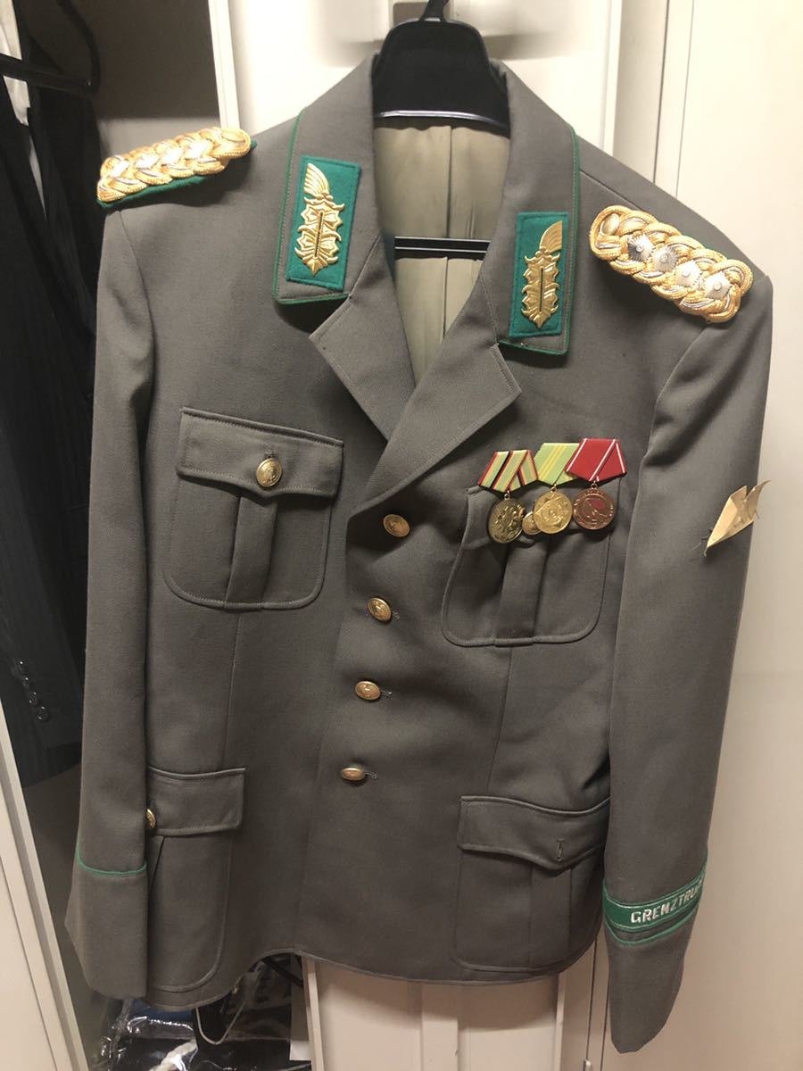 制服 軍隊？警察？海外のポリスグッズ？水野晴郎さんのコレクションです。