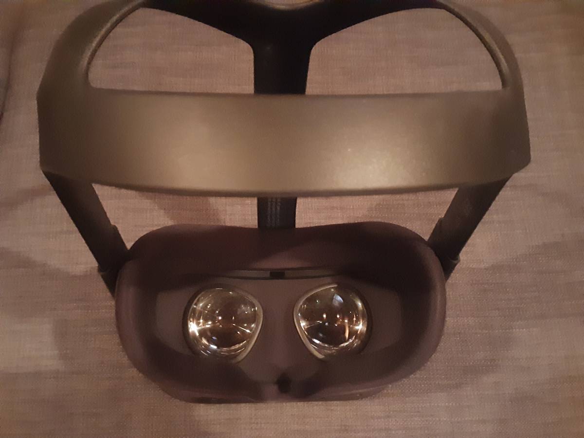 中古】Oculus Quest / オキュラス・クエスト 64GB VR ヘッドセット