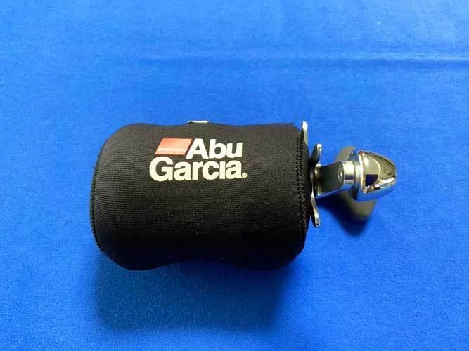 定番人気，最新作 Abu Garcia Abu7000C3 超 7000Cの黒色サイドカバー付属 ギアレシオ5.3:1の7500C使用(アブガルシア)｜売買されたオークション情報、yahooの商品情報をアーカイブ公開 - オークファン アブガルシア