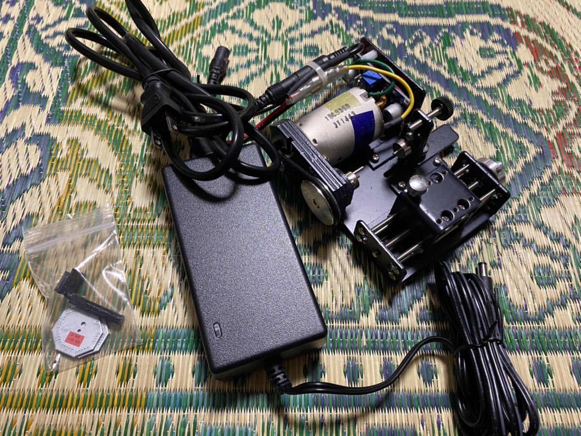 ミニ四駆　汐見板金 タイヤセッター　1(ワン) 誉ヤスリ　簡易電源付き　タイヤカッター　4mini