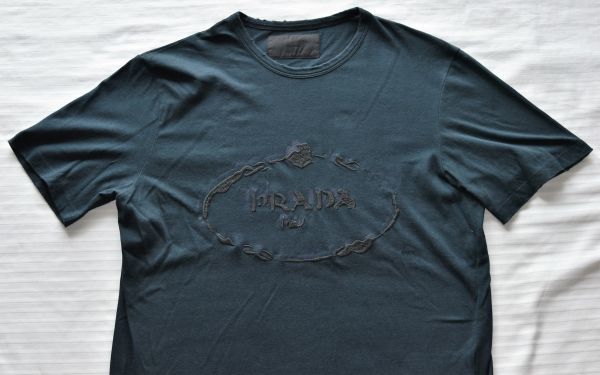 PRADA プラダ 胸ロゴ ポケット Tシャツ ブラック公式直営ストア