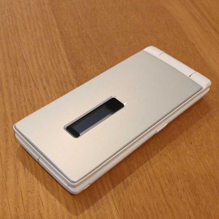 docomo ドコモ 携帯電話 SH-07F ホワイト　送料無料_2