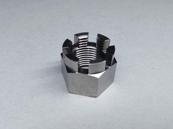 刻字 64チタン製 M18x1.5 キャッスルナット (カワサキ純正 42045-018) Z1