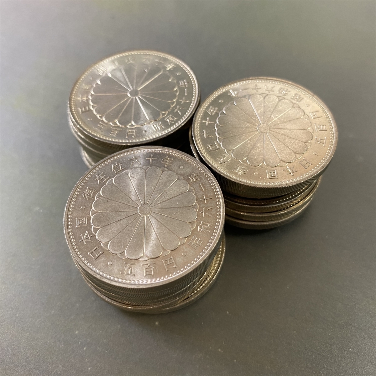 < Yahoo!オークション 500円」硬貨 「天皇陛下御在位60年記念 (貨幣