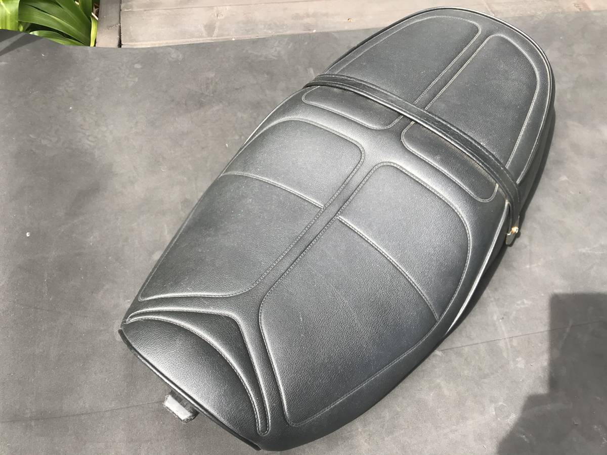 カワサキ　ゼファー1100 純正シート　実働車取外 