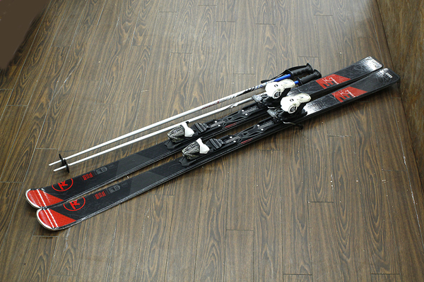 ROSSIGNOL ロシニョール EXPERIENCE CARBON スキー板 0 1 Experience
