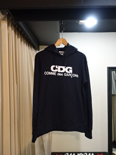 des COMME CDG パーカー GARCONS コムデギャルソン スウェット