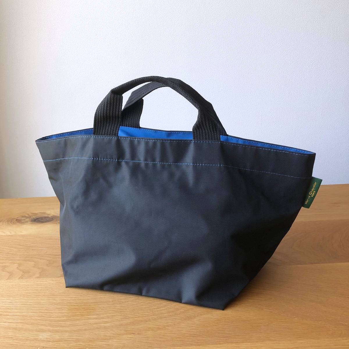 エルベシャプリエ Herve Chapelier 人気のノワール 黒×ブルーの エルベシャプリエ Herve Chapelier 人気のノワール 黒×ブルーの