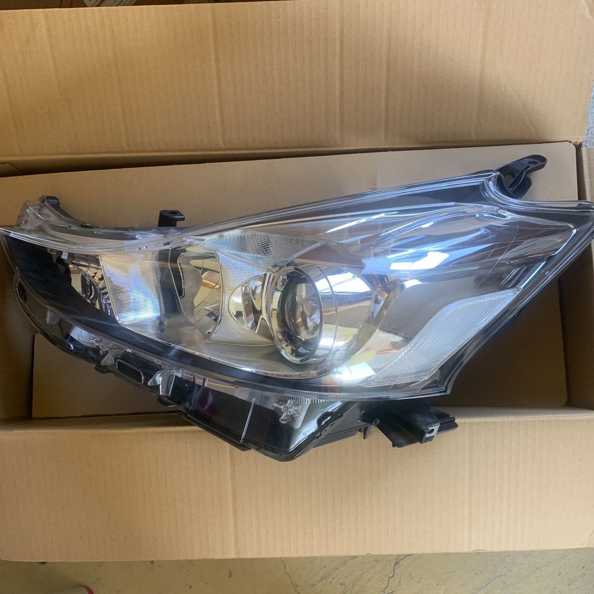 プリウスα ヘッドライト 純正 前期 LED ZVW ZVW41 後期 0 1 公式通販