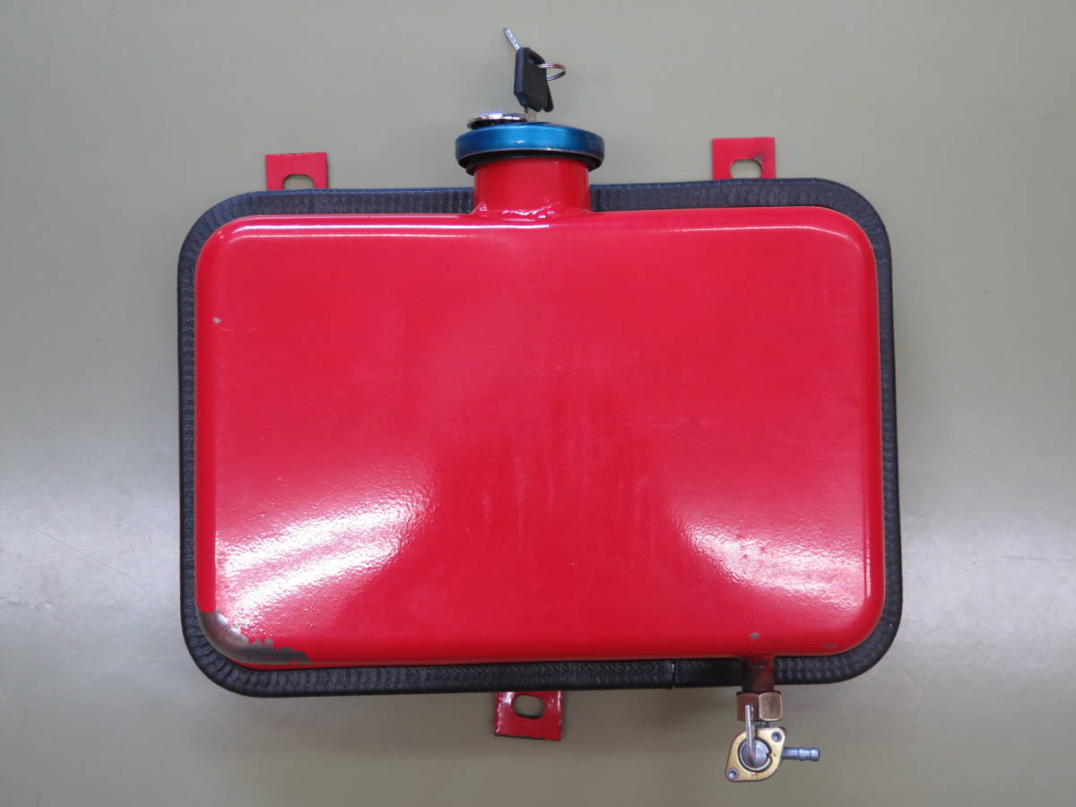 本物保証，大人気 カブの荷台右にぶら下げるの良さげな汎用タンク ポン付け きますか とか聞いてくるアホには絶対付けられないの 諦めるように(その他)｜売買されたオークション情報、yahooの商品情報をア その他