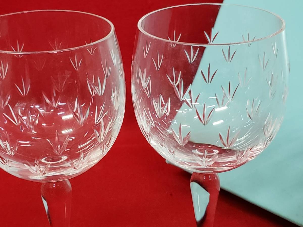 D 196 Tiffany ティファニー フローレット ペアワイングラス 花びらモチーフ クリスタル 共箱入り 品 ティファニー 売買されたオークション情報 Yahooの商品情報をアーカイブ公開 オークファン Aucfan Com