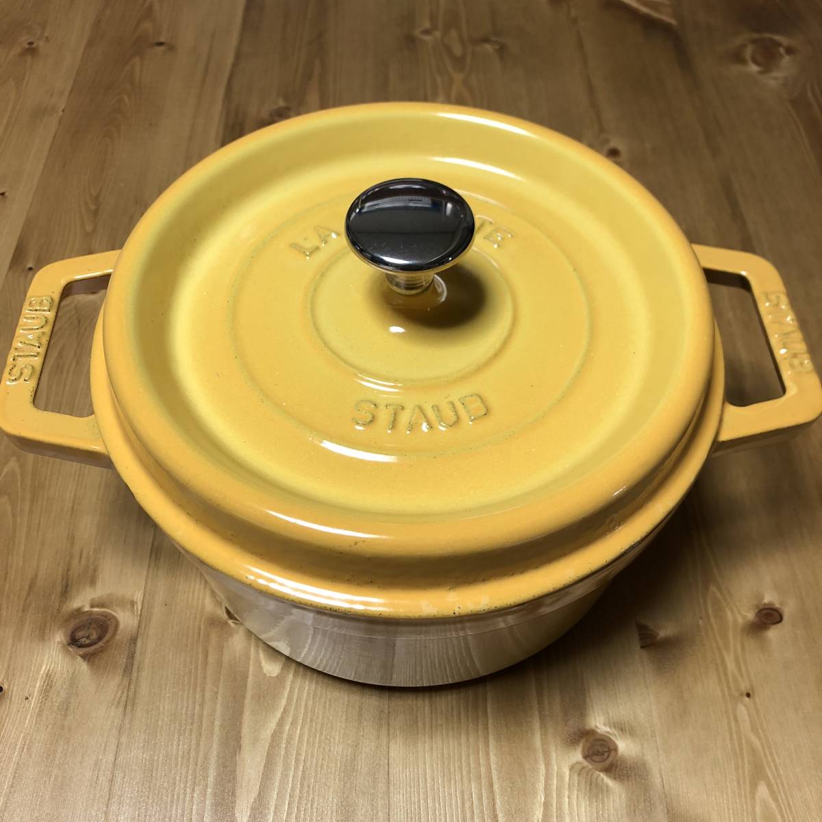 staub 廃盤色 レモン イエロー ストウブ ココットラウンド 20cm