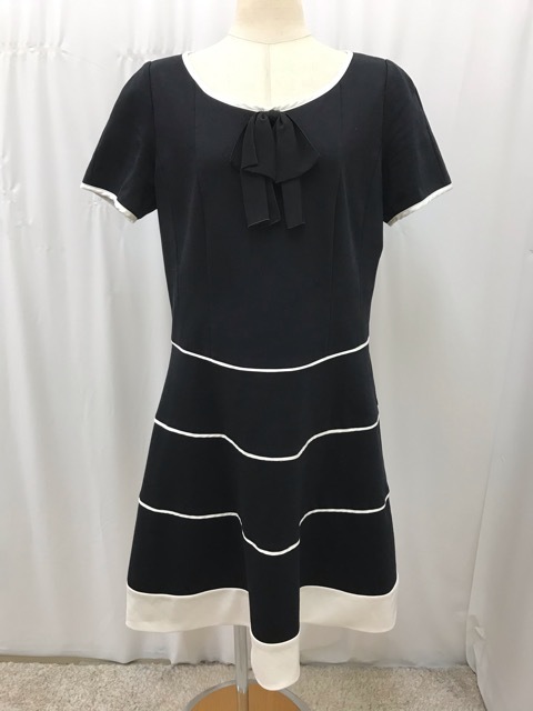 SALE♡トゥービーシック！可愛いスーツ ブラック お袖のフリル取り外し可能！！ ＆HALF セットアップ ブラックフォーマル3点フリルデザインスーツ