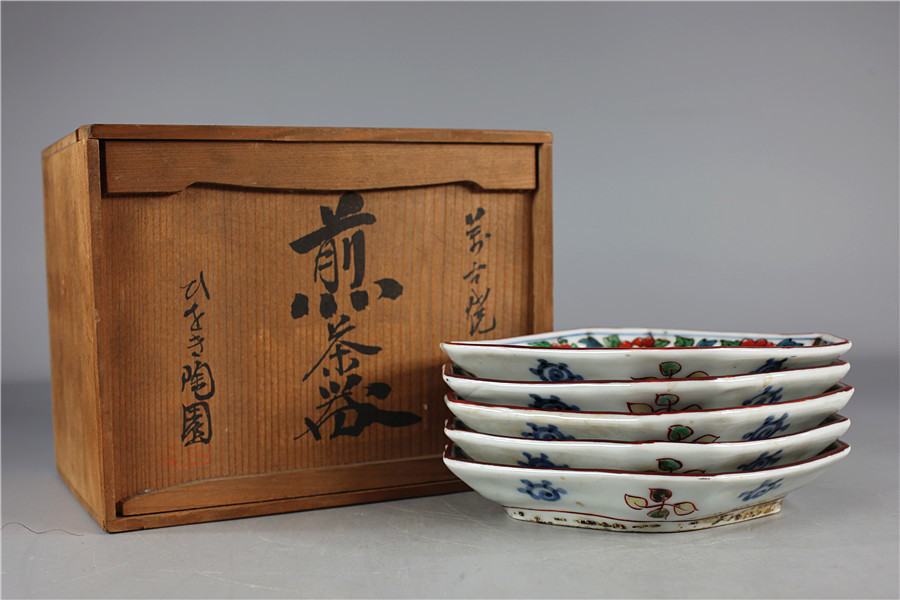 C2730 江戸時代早期～中期 色絵柿右衛門 濁手 花鳥文角皿 5枚／合箱付