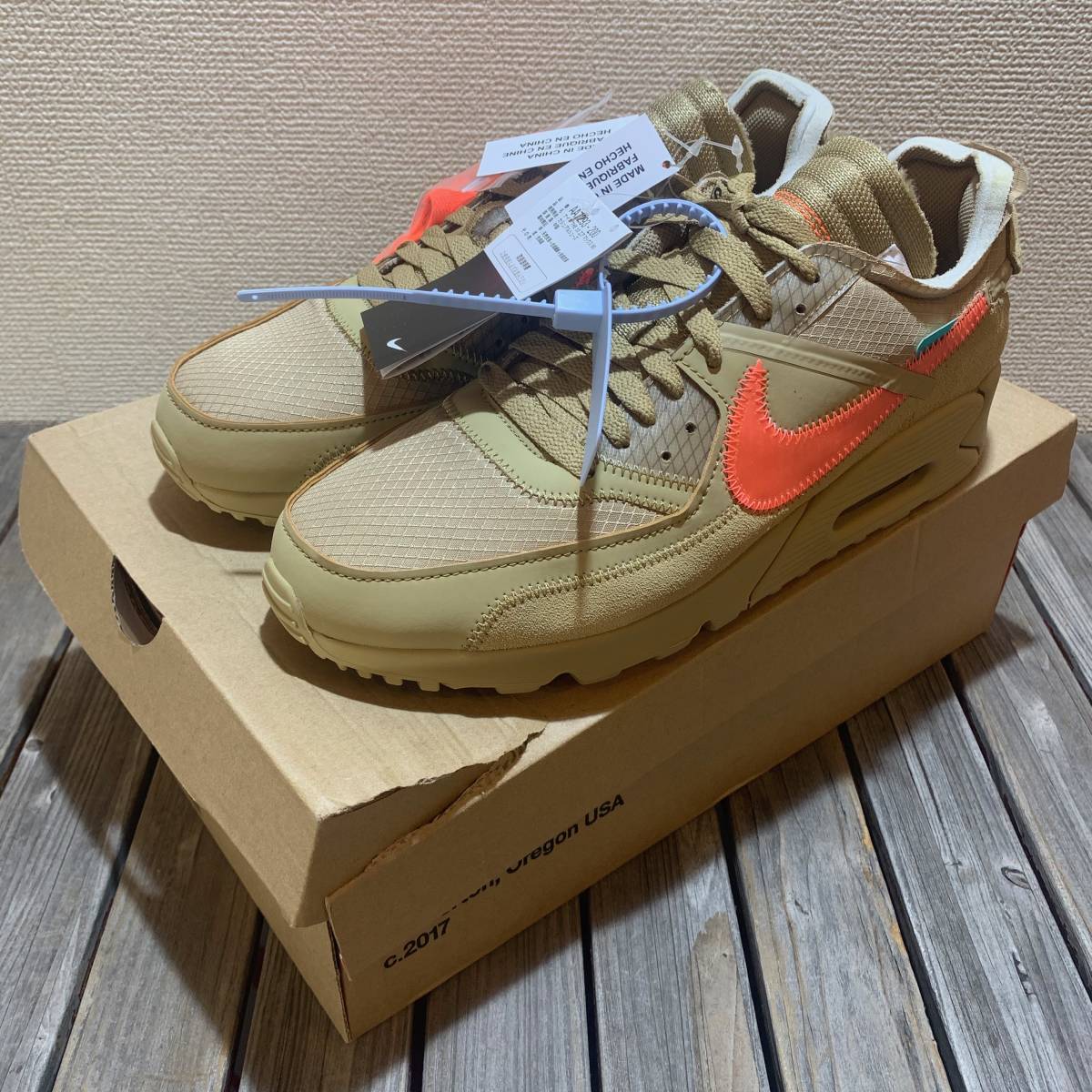  the 10 : nike air max 90 10 28.0 国内正規品 黒タグ箱付 aa7293 200 OFF WHITE オフ ホワイト beige ズームフライ 2018年発売(28.0cm)｜売買されたオークション情報、yahooの商品情報をアーカイブ公開 - オークフ 28.0cm