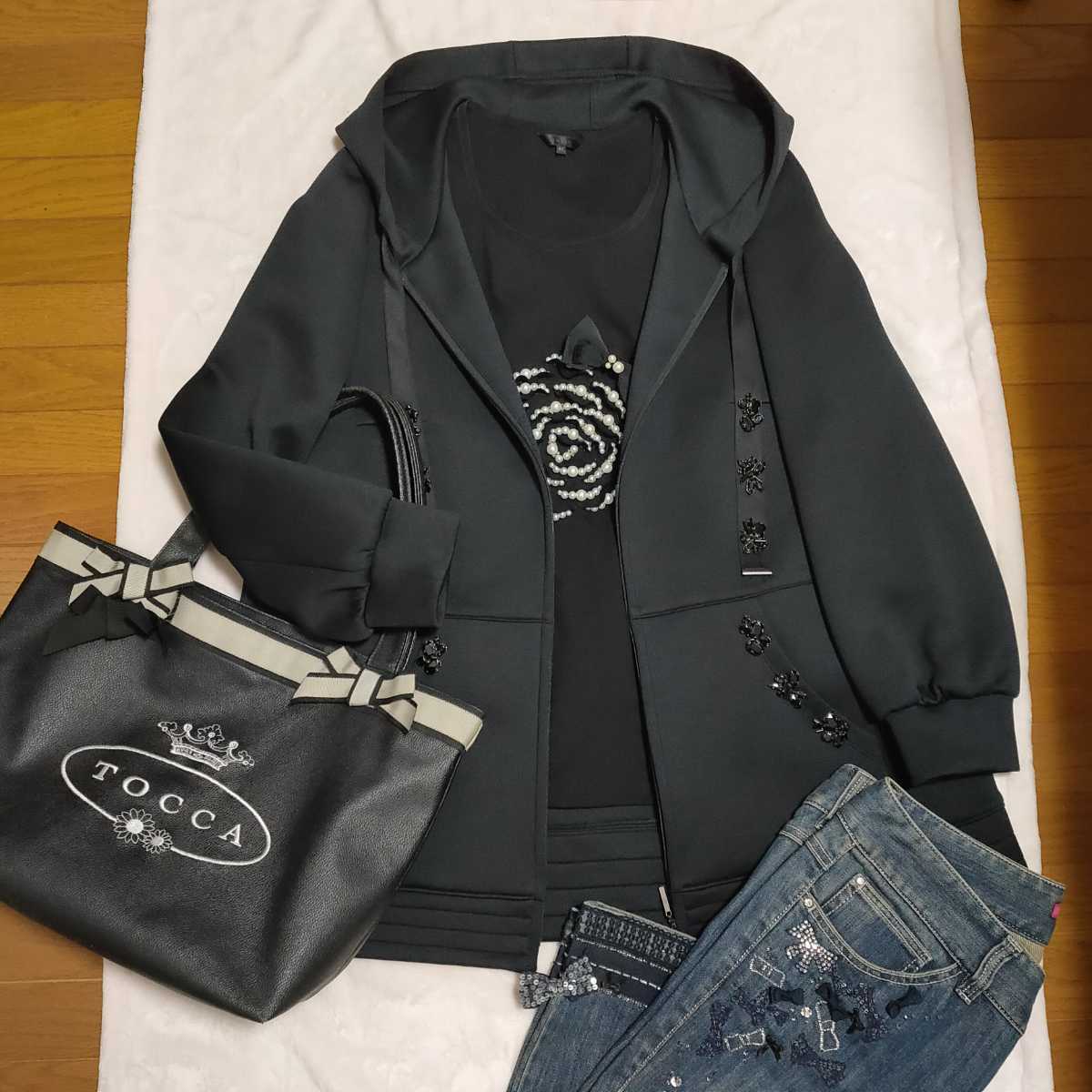 トゥービーシック TO BE CHIC パーカー 超美品 大きいサイズ 黒 定価 
