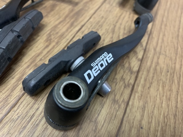Vブレーキ シマノ DEORE | SHIMANO ブラック BR-T610 前後 デオーレ BR-M530 シマノ(SHIMANO) DEOREグレードのVブレーキ「BR-T610」の制動力はいかほどか vブレーキ 「シマノ」 Yahoo!オークション deore（スポーツ・アウトドア）の通販