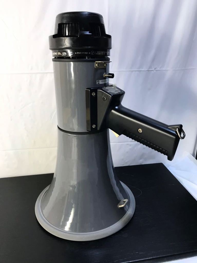 お買い得，限定SALE ハンド型メガホン TOA E-5000F 警報音付 最大出力18w 抗菌 防災 訓練 災害用品 避難 脱出 救助 救出(その他)｜売買されたオークション情報、yahooの商品情報をアーカイブ公開 - オークファン その他