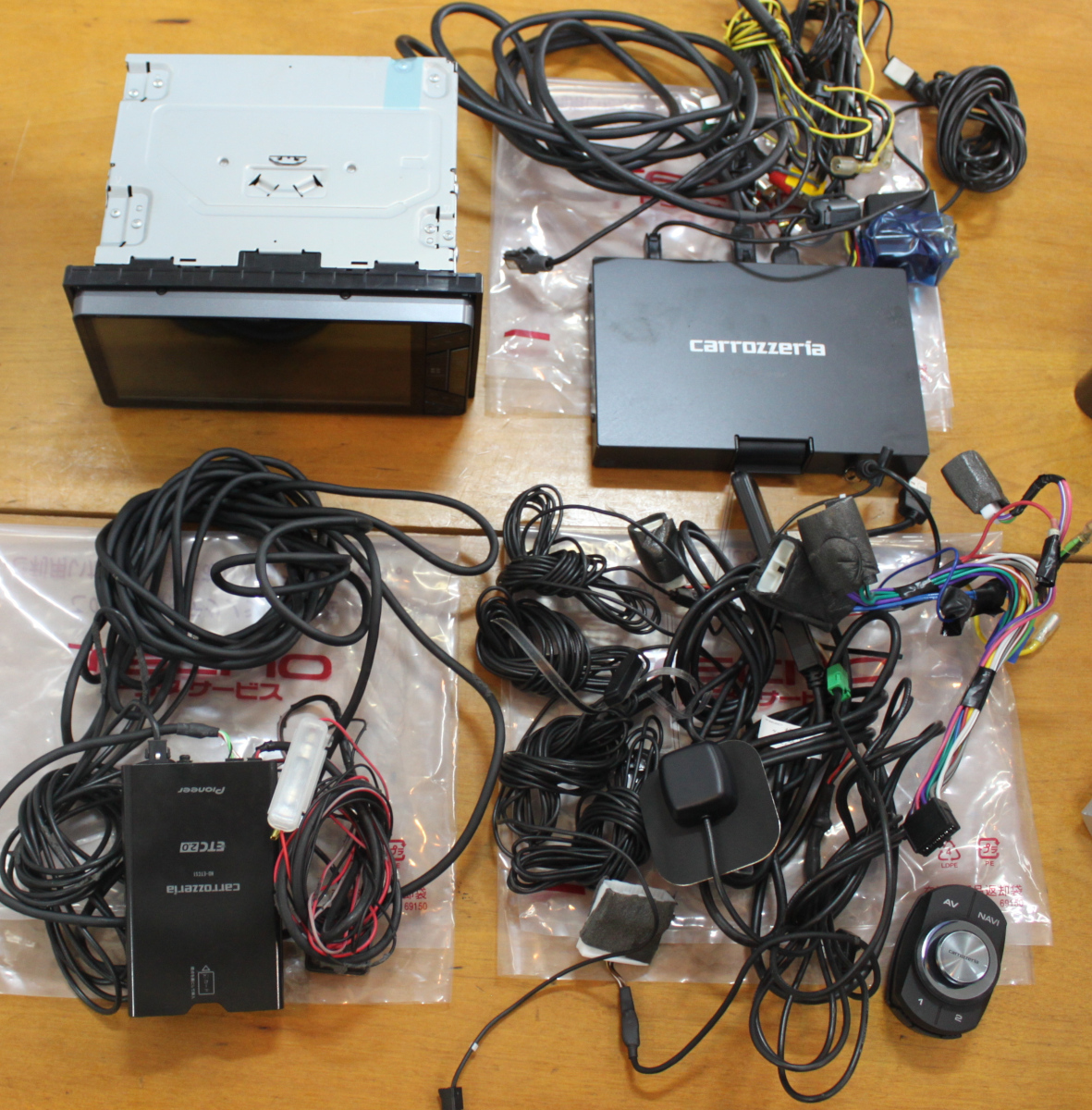 カーナビ サイバーナビ | AVIC-CW902 カロッツェリア LINEから目的地