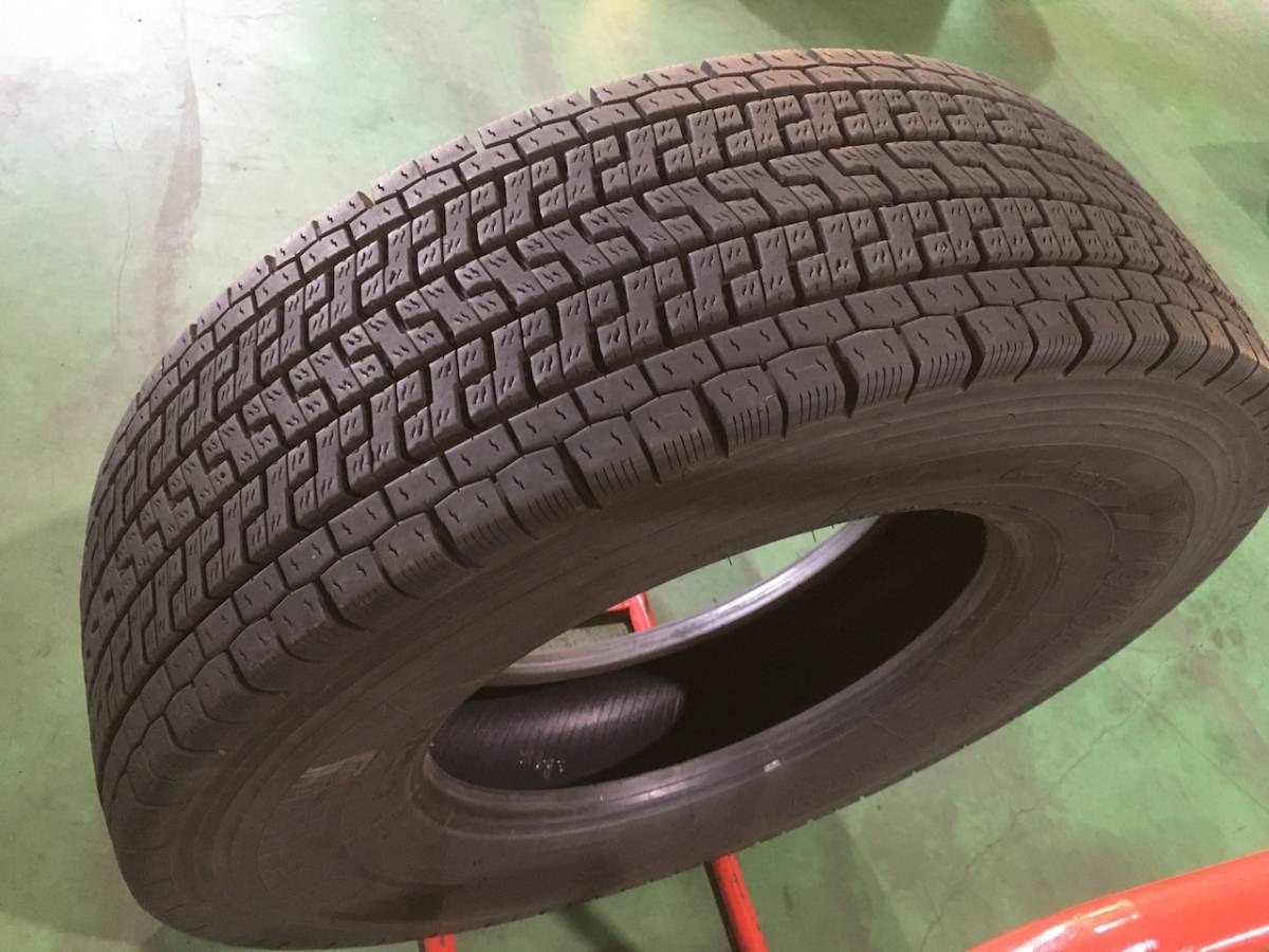 k678-0-10 ☆295/80R22.5 ヨコハマ ZEN903ZW 中古スタッドレス 2016年製 1本のみ 溝あり！k85