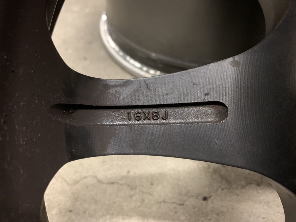 ダウンヒルスペシャル 16×8J+30 2本 ダウンヒルスペシャル 114.3 PCD