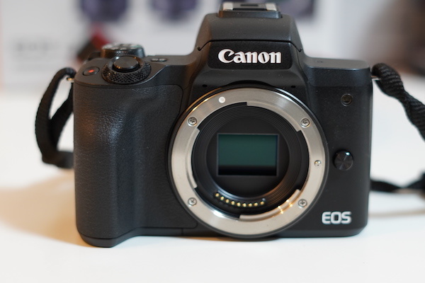 美品☆Canon EOS Kiss M ダブルズームキット 総額15万円相当 レンズ2個