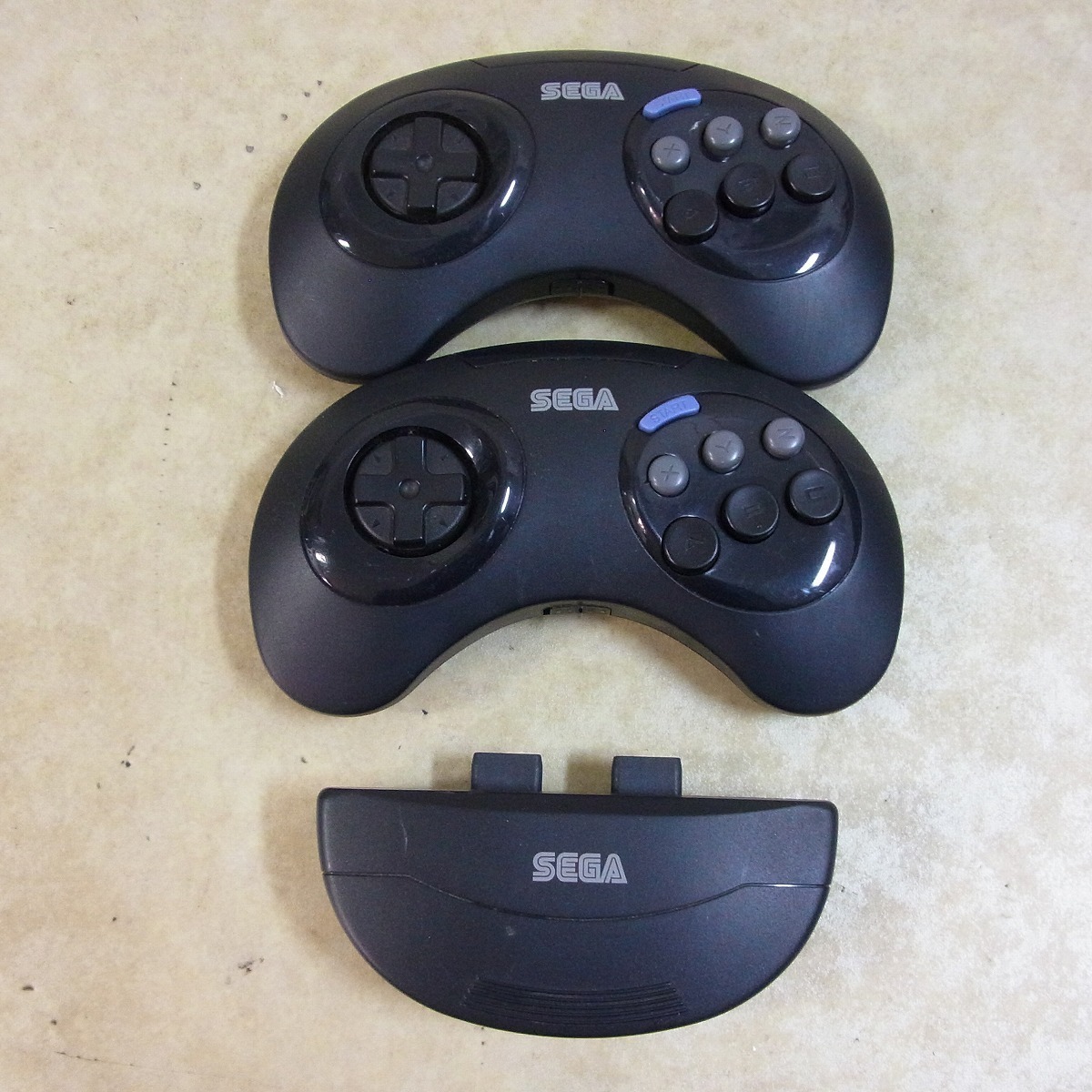 SEGA メガドライブ セガ コードレスパッド MD 赤外線 SJ-6500 MD メガドライブ セガコードレスパッド SJ-6500 2個 + 赤外線パッド