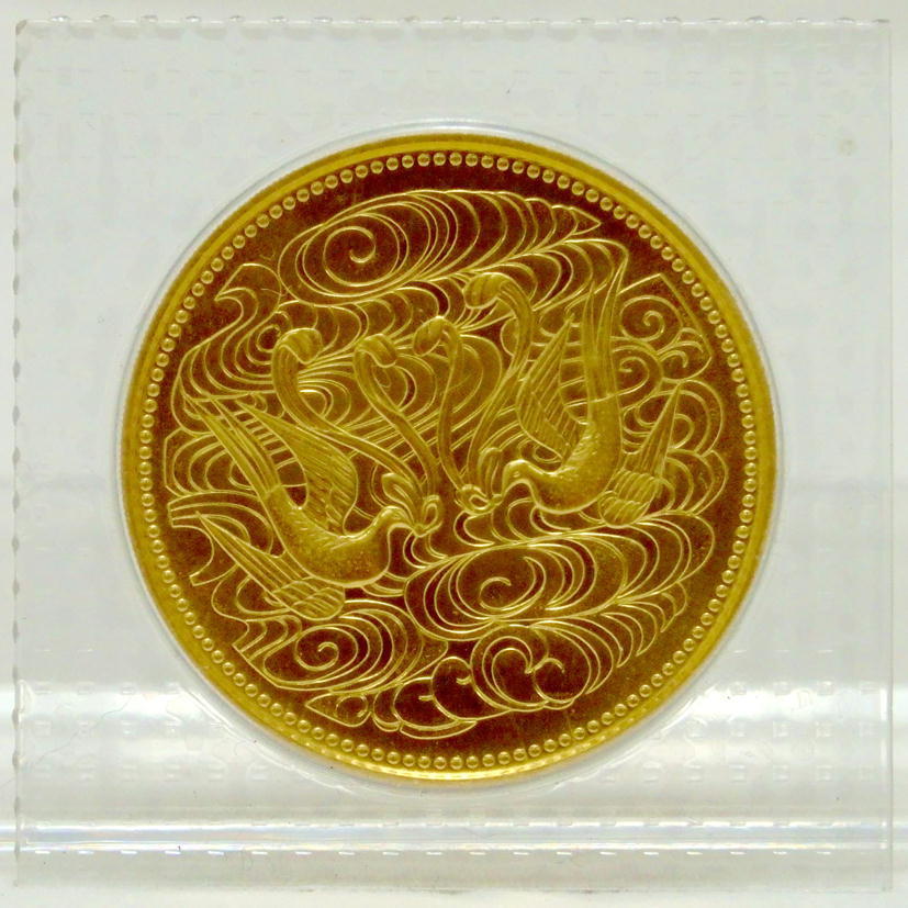 大得価，限定SALE 天皇陛下 御在位60年記念 10万円 金貨 昭和61年 ブリスターパック 入り 約20g 純金 24金 K24 壱拾萬円 金貨 999.9 85(昭和)｜売買されたオークション情報、yahooの商品情報をアーカイブ公開 - オーク 記念硬貨