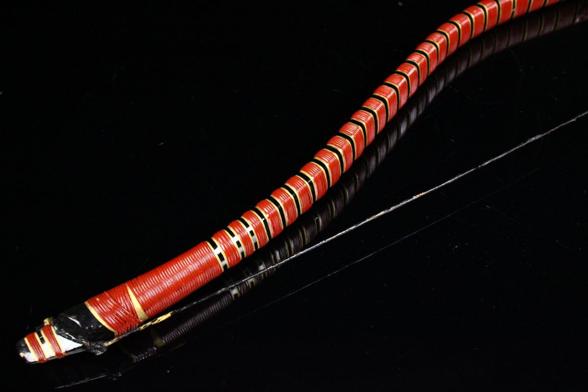 LIG 時代武具 黒漆塗赤重藤弓 101㎝ 千段巻 短弓 矢17本 平安田中彌在印箱 弓道 和弓 .Y 10櫻(弓道)|売買されたオークション ...