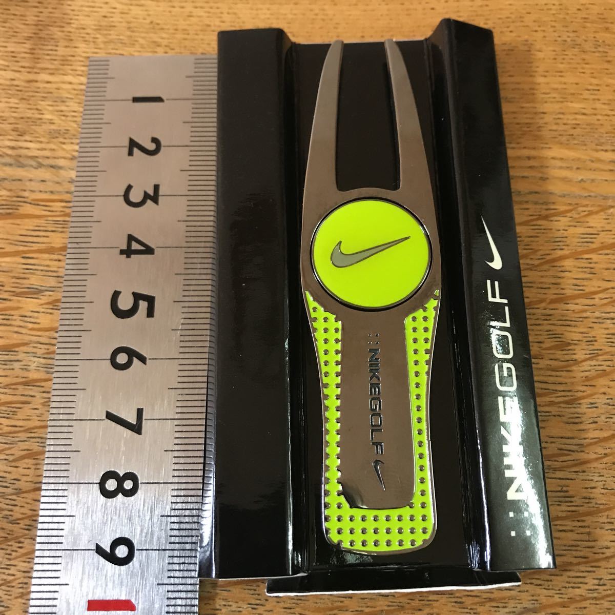 【新作登場，限定SALE】 ナイキゴルフ マーカー付グリーンフォーク イエロー系(グリーンフォーク付マーカー)｜売買されたオークション情報、yahooの商品情報をアーカイブ公開 - オークファン ボールマーカー