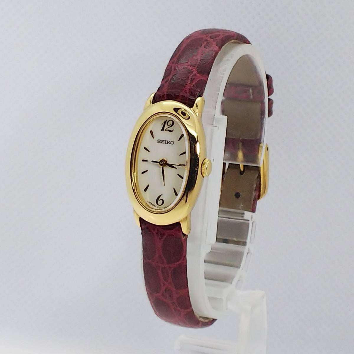 美品【電池交換済】セイコー ルーセント SEIKO LUCENT 牛革 1F21-5C80 