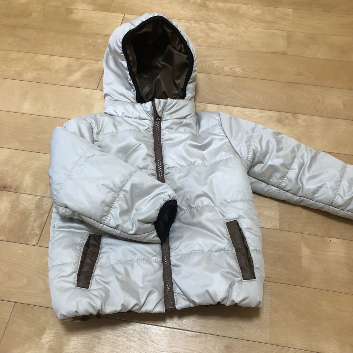 西松屋 フード付きジャンパー 95 90 85 94cm 売買されたオークション情報 Yahooの商品情報をアーカイブ公開 オークファン Aucfan Com