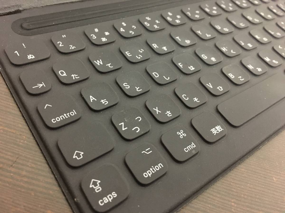 99VC112816 Apple 純正 A1829 iPad pro用 10.5インチ Smart keyboard