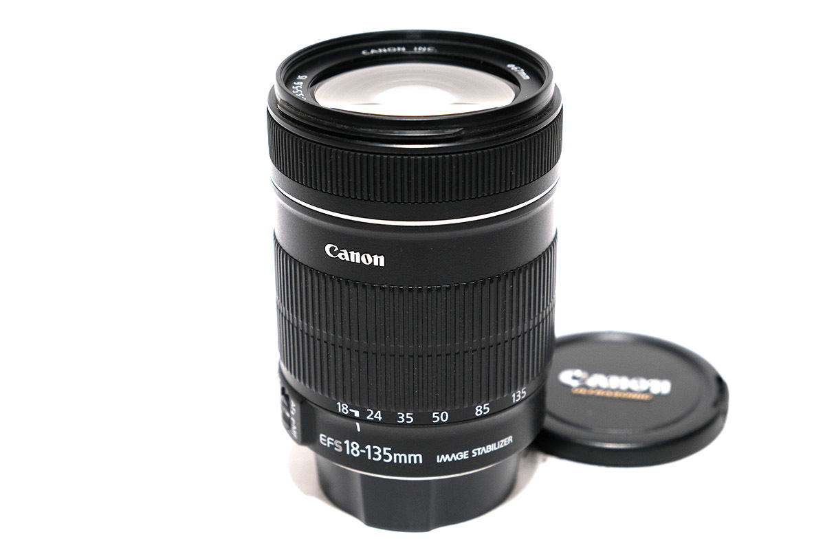 ☆極上美品☆ キャノン CANON EF-S 18-135mm F3.5-5.6 IS STM