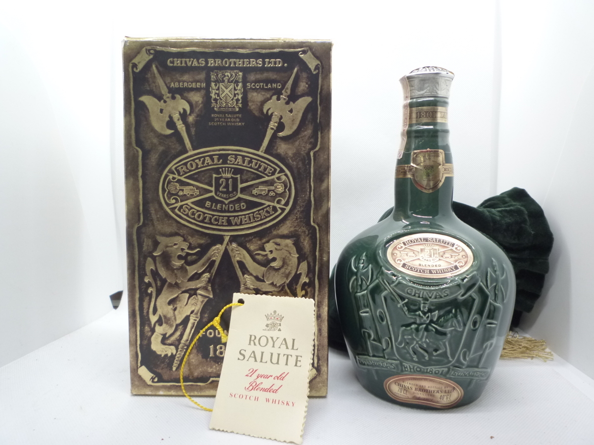 未開栓 古酒】【1000円スタート】CHIVAS ROYAL SALUTE ローヤル