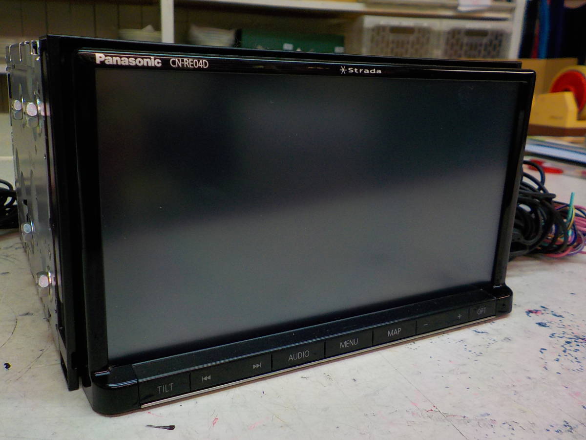 パナソニック CN-RE04D ストラーダ Panasonic CD カーナビ 7V型ワイド