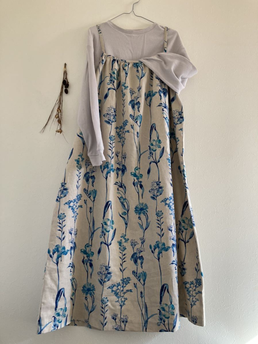 ハンドメイド キャミソールロング丈ワンピース 綿麻 ブルーフラワー 大人シック ワンピース 売買されたオークション情報 Yahooの商品情報をアーカイブ公開 オークファン Aucfan Com