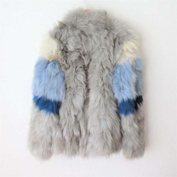 Sly スライ フォックスファーコート ジャケット グレー ブルー 水色 1 14 その他 売買されたオークション情報 Yahooの商品情報をアーカイブ公開 オークファン Aucfan Com