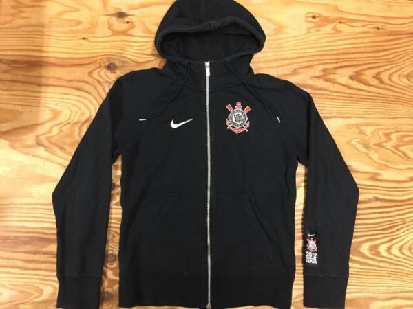 Nike スポーツ サッカー Scコリンチャンスパウリスタ Corinthians 12年クラブワールドカップ 優勝 長袖スウェットパーカー メンズ S 黒 パーカ 売買されたオークション情報 Yahooの商品情報をアーカイブ公開 オークファン Aucfan Com