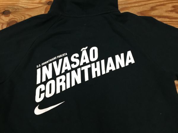 Nike スポーツ サッカー Scコリンチャンスパウリスタ Corinthians 12年クラブワールドカップ 優勝 長袖スウェットパーカー メンズ S 黒 パーカ 売買されたオークション情報 Yahooの商品情報をアーカイブ公開 オークファン Aucfan Com