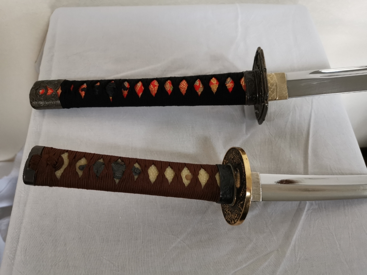 模造刀‼️二本セット❗重厚感あり❗ 刀置き台 豪華セット