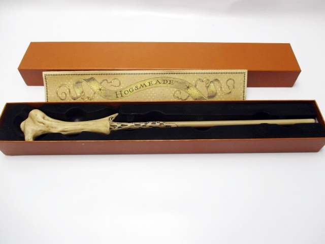 ハリーポッター 魔法の杖 ヴォルデモート Usj Voldemort ユニバーサルスタジオジャパン Harry Potter 小道具 衣装 売買されたオークション情報 Yahooの商品情報をアーカイブ公開 オークファン Aucfan Com