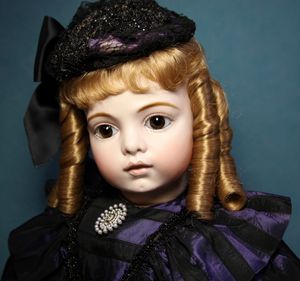 フランス人形のYahoo!オークション(旧ヤフオク!)の相場・価格を見る 